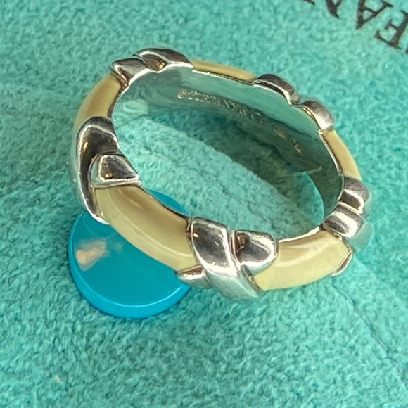 Tiffany & Co. White Enamel Signature X Stack Band Ring size 6 - Picture 10 of 15
